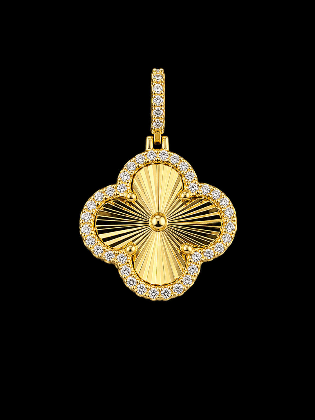 925S Clover Moissanite Charm – 0.492 CTW