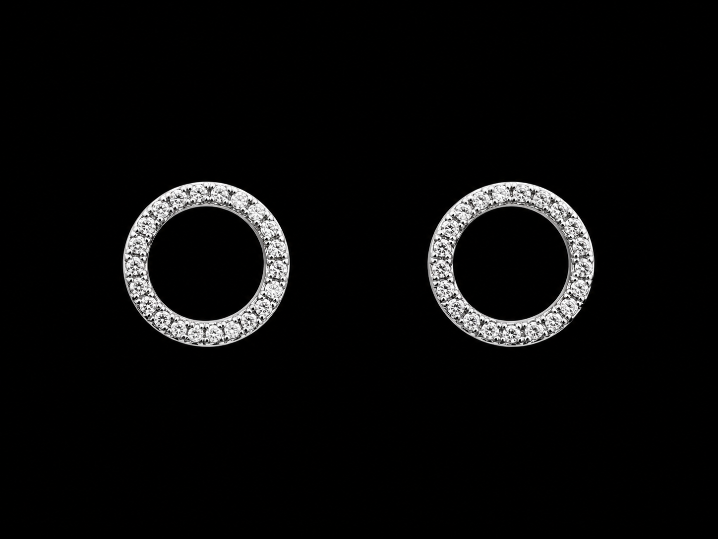 Pavé Circle Stud Earrings – 925S