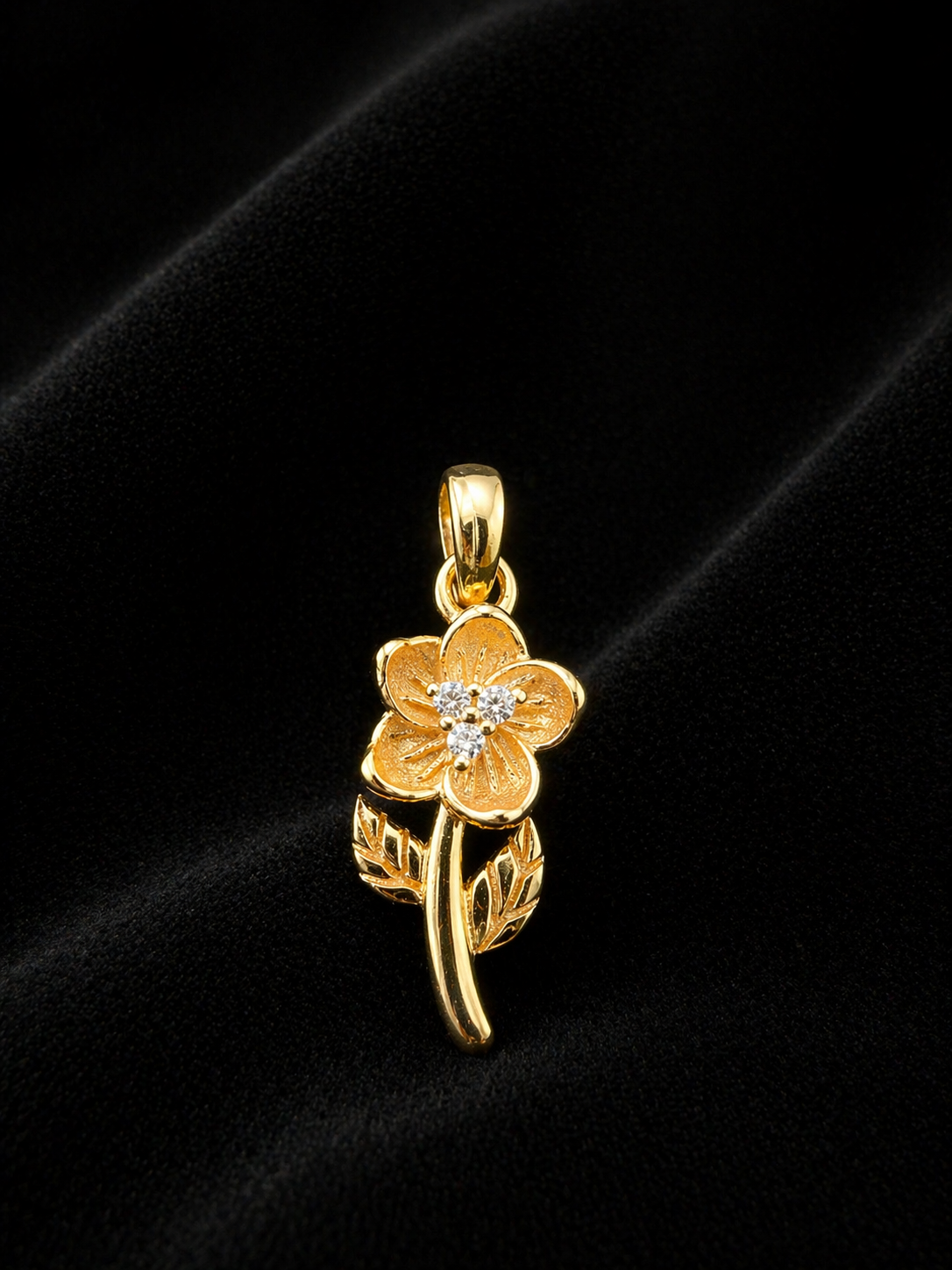 14K Gold Floral Pendant with Accent