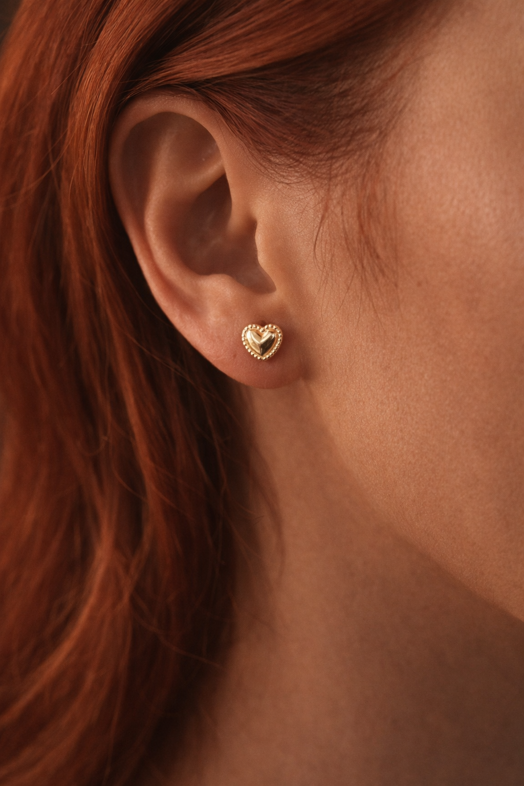 Petite Heart Elegance Stud Earrings – 18K