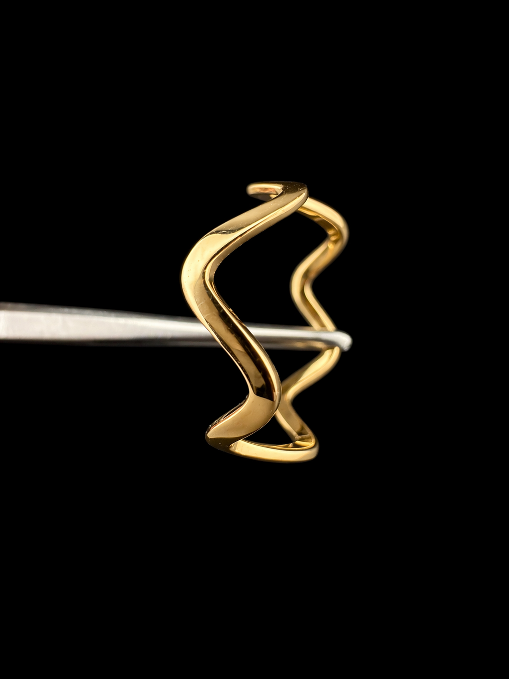 18K Italian Gold Open Wave Ring – Sculptural Minimalist Band (Size 5)