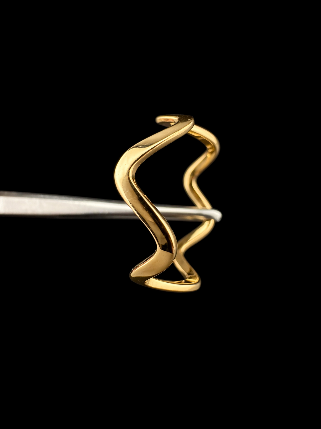 18K Italian Gold Open Wave Ring – Sculptural Minimalist Band (Size 5)