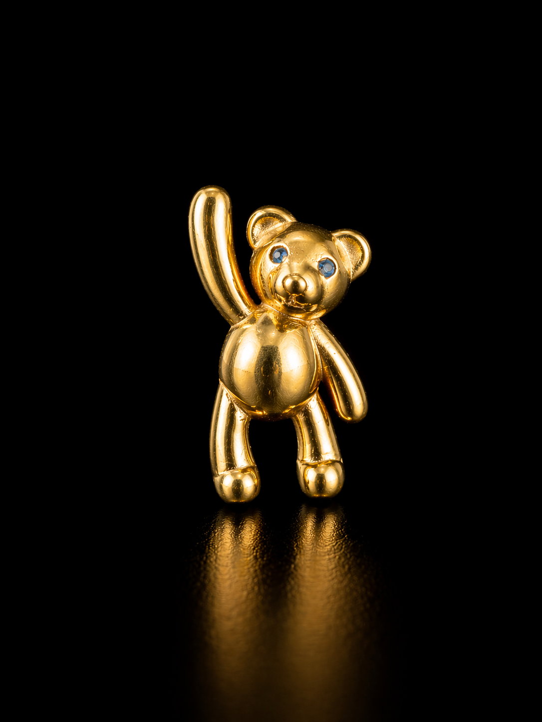 18K Italian Gold Teddy Bear Pendant with Blue Eyes – Cute Luxury Charm 2CM
