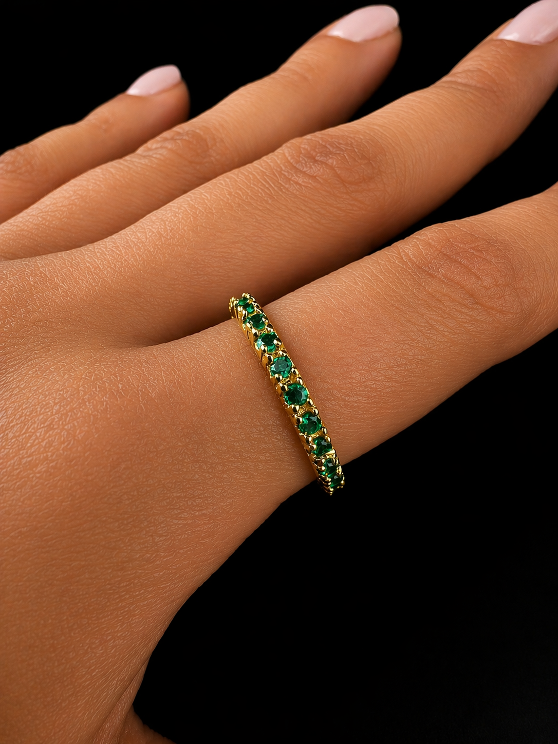 18K Colombian Gold Green Zirconia Eternity Ring – Luxury Stackable Band Size 9.5