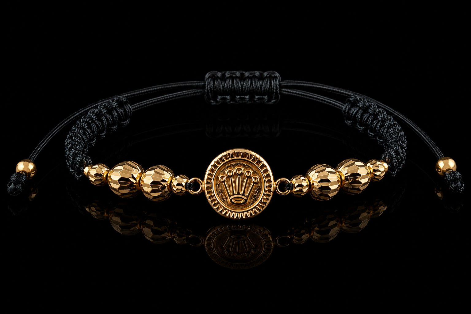 Royal Crown 18K Gold Macramé Bracelet