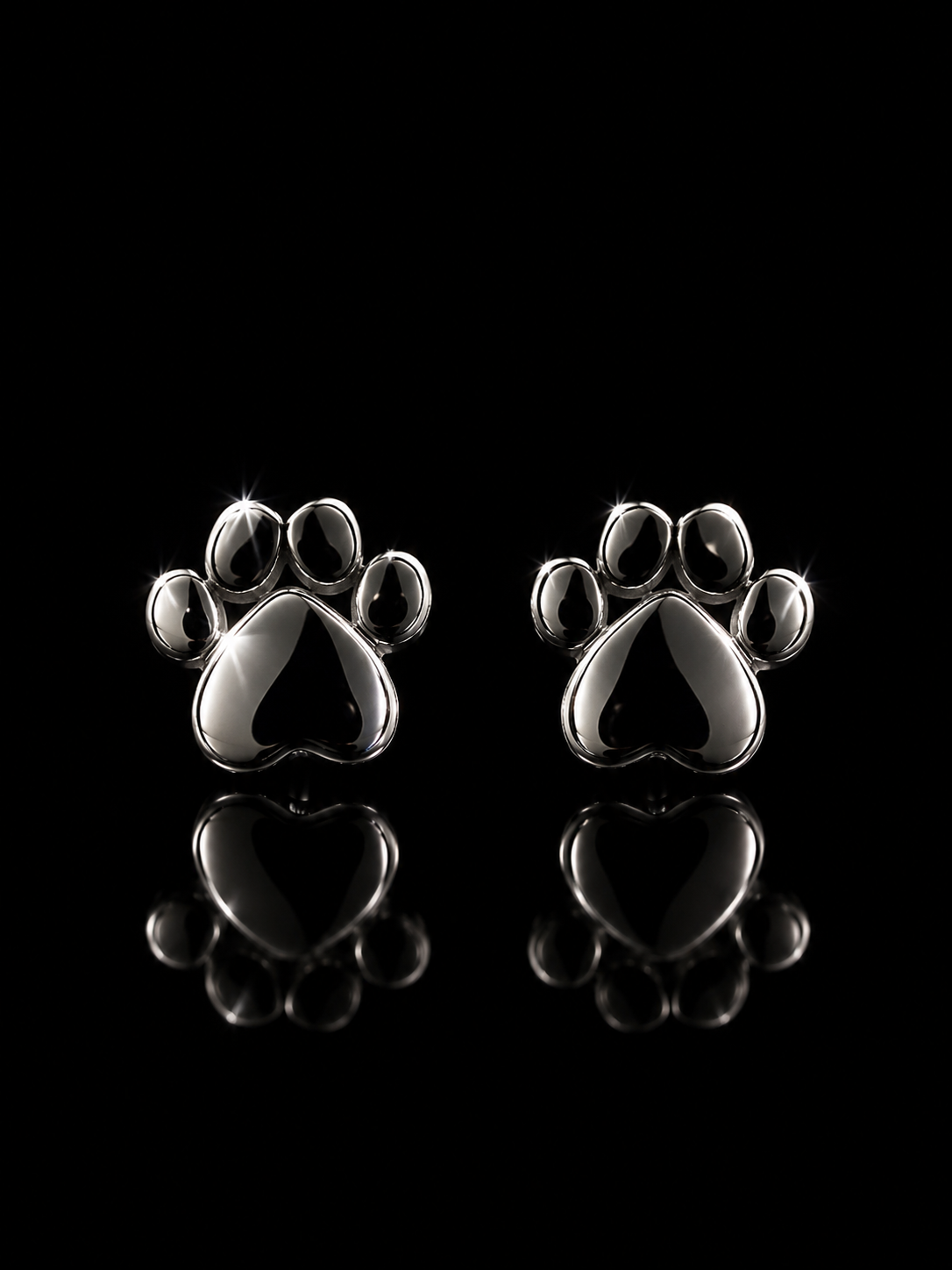 925S Paw Print Stud Earrings