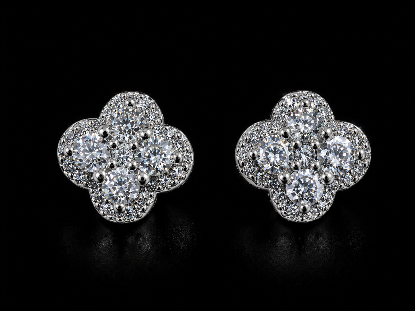 925S Clover Moissanite Stud Earrings - 0.57CTW