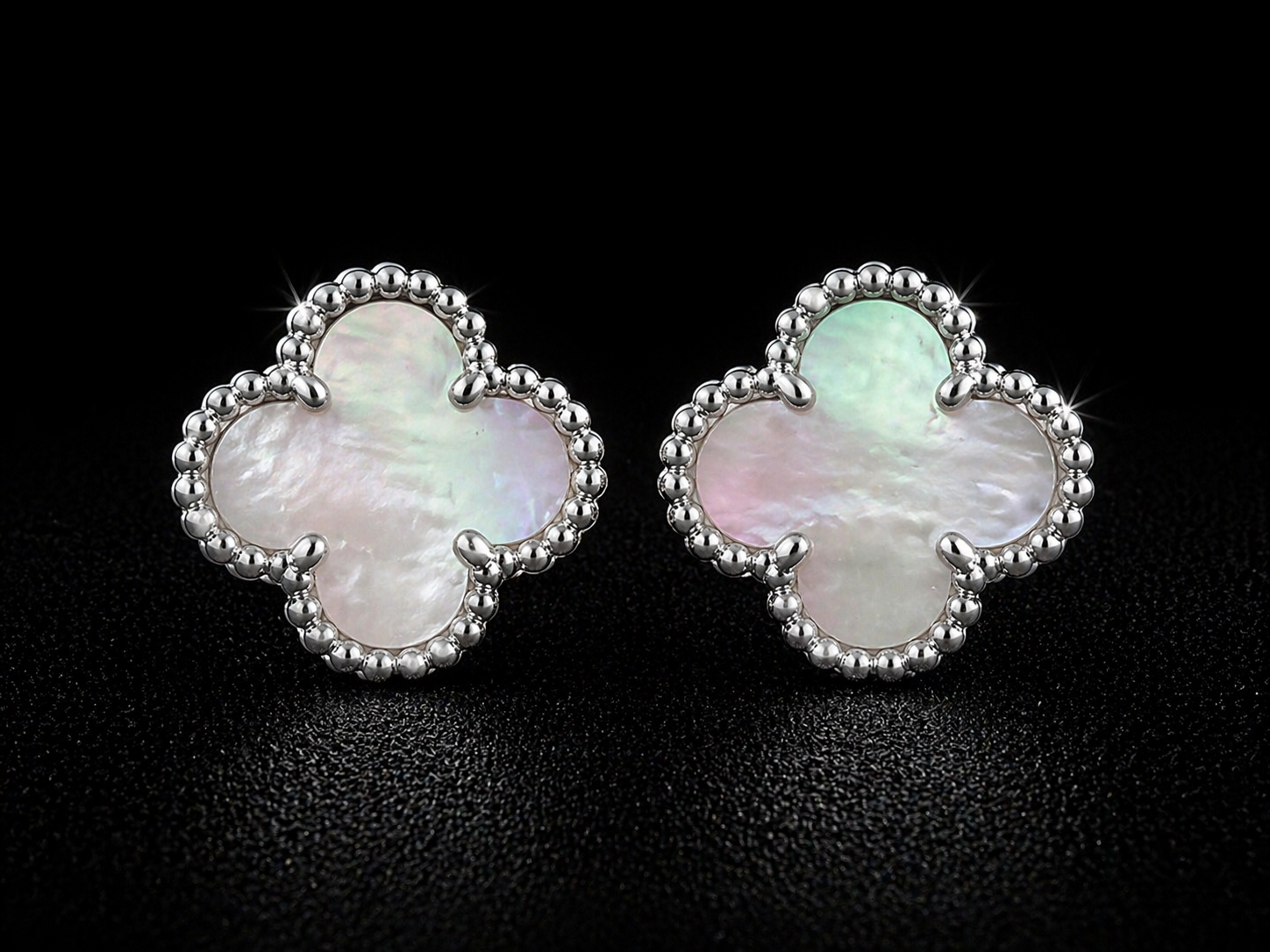 Lumière Clover Mother of Pearl Earrings