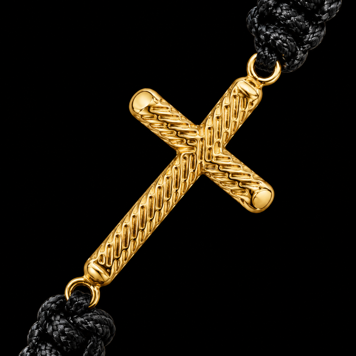 18K Yellow Gold Cross Macramé Bracelet