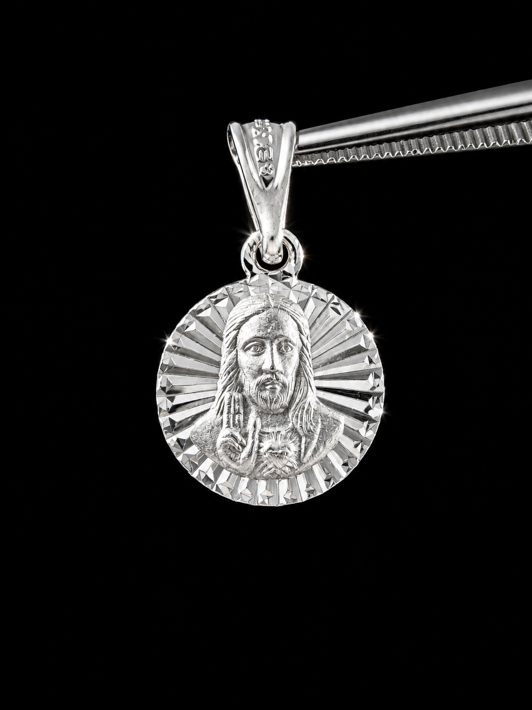 Sacred Heart Medallion Pendant – 925S