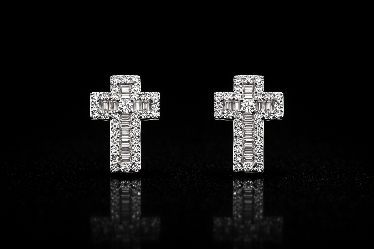 Imperial Cross Stud Earrings 925S | VVS-D